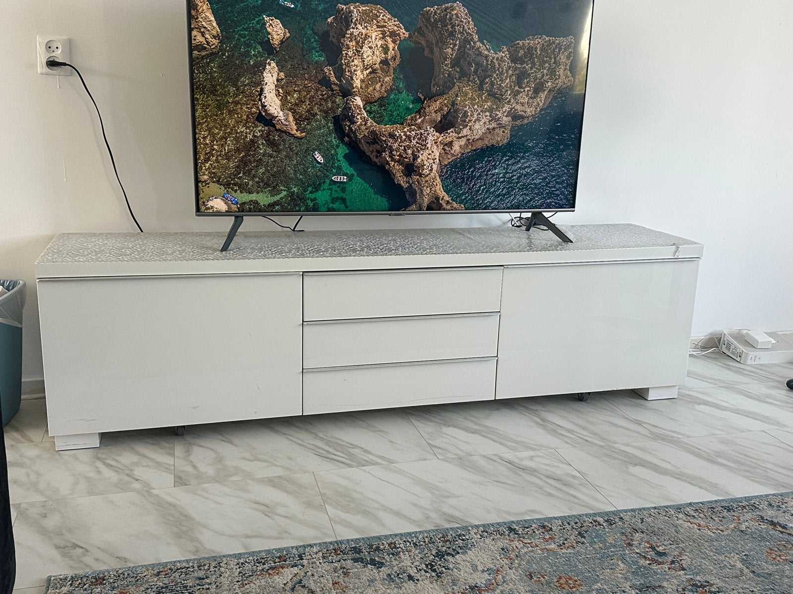 Witte TV-meubel met lades en hangkast, Ophalen, Overige materialen, Gebruikt, 150 tot 200 cm