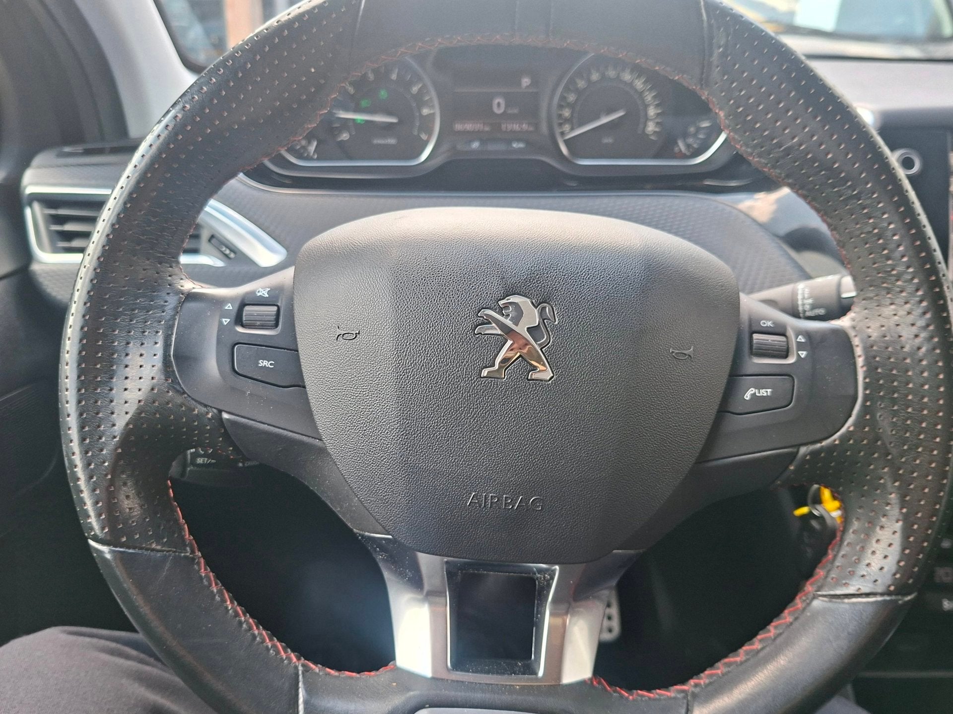 Foto 8 van Peugeot 208 Automaat Camera GT-Line Leer Navi Trekhaak
