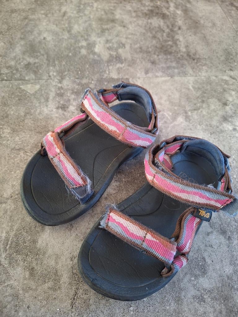 Mooie Teva's mt 22/23!, Gebruikt, Meisje, Schoenen, Teva