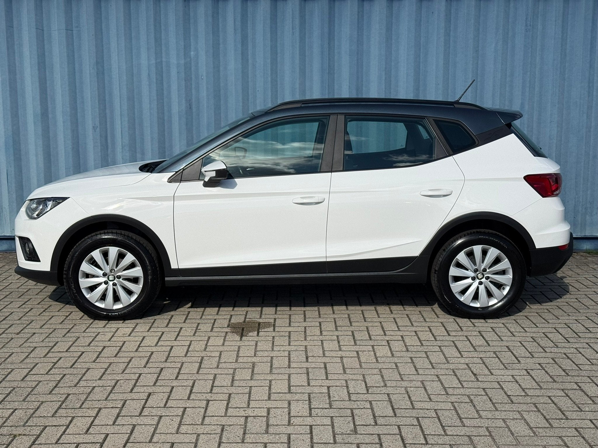 SEAT Arona 1.0 TSI Xcellence, Auto's, Gebruikt, 95 pk, Met garantie (alle), Bedrijf