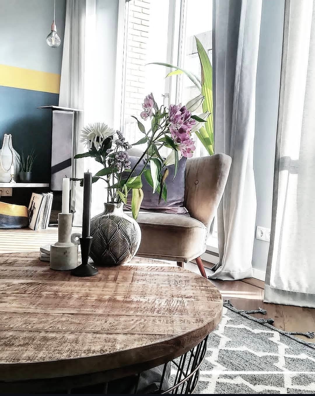 Salontafel met houten blad en metalen onderstel, Gebruikt, 100 tot 150 cm, Rond, 50 tot 100 cm