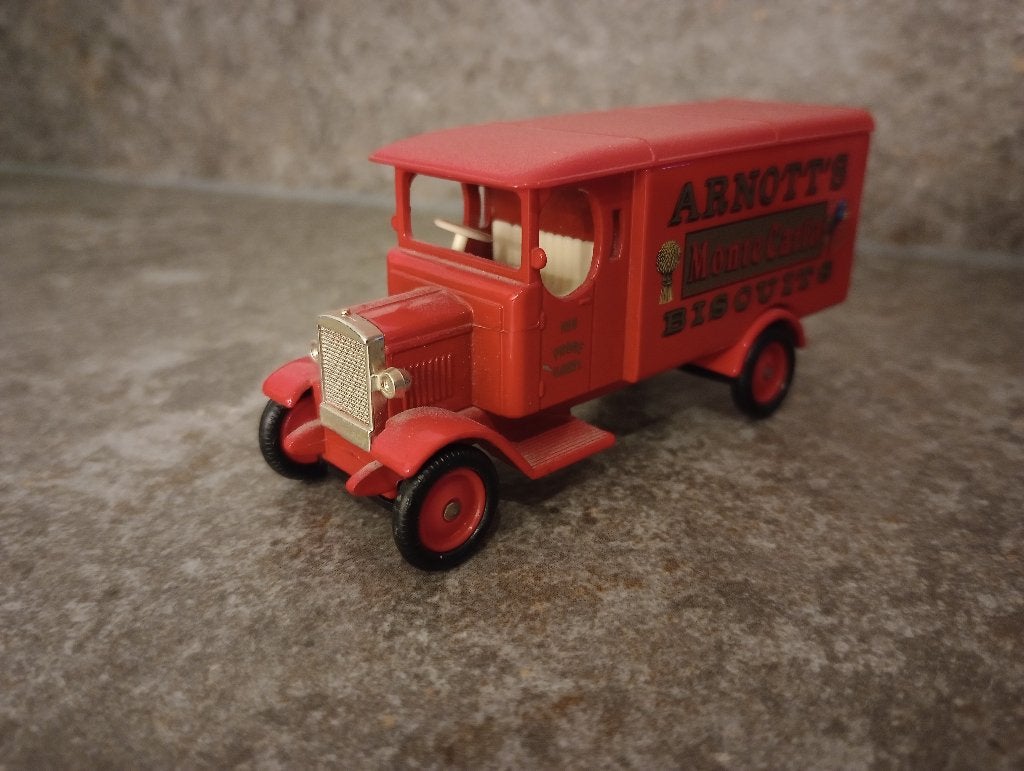 Lledo DAYS GONE MORRIS ARNOTT'S Monte Carlo BISCUITS 1/43, Ophalen of Verzenden, Zo goed als nieuw, Bus of Vrachtwagen, Overige merken