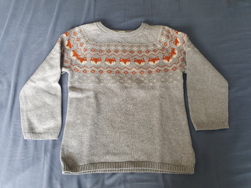 H&M gebreid kindertruitje grijs vossenprint mt 104, Kinderen en Baby's, Kinderkleding | Maat 104, Trui of Vest, H&M, Ophalen of Verzenden