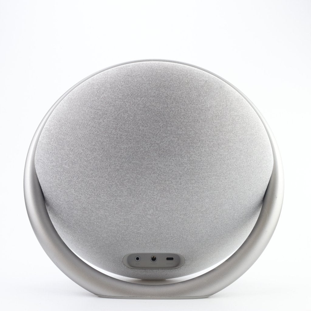 Harman Kardon Onyx 7 Bluetooth Speaker | Nette staat, Harman Kardon, Zo goed als nieuw, Support@harmankardon.com, 400 Atlantic Street
Stamford, CT 06901
USA
