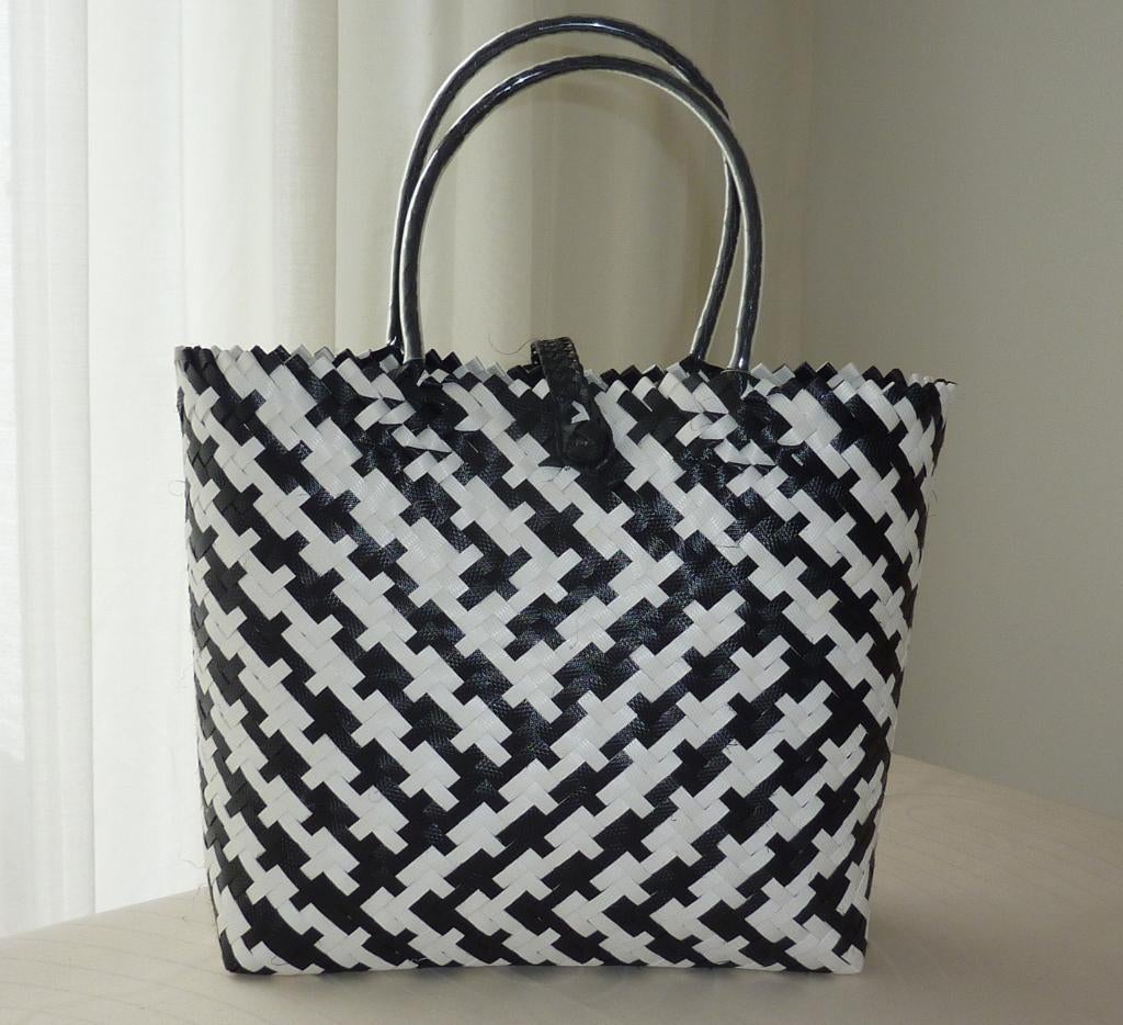 Stevige gevlochten mand/shopper met hengsel, Ophalen of Verzenden, Nieuw, Overige kleuren, Shopper