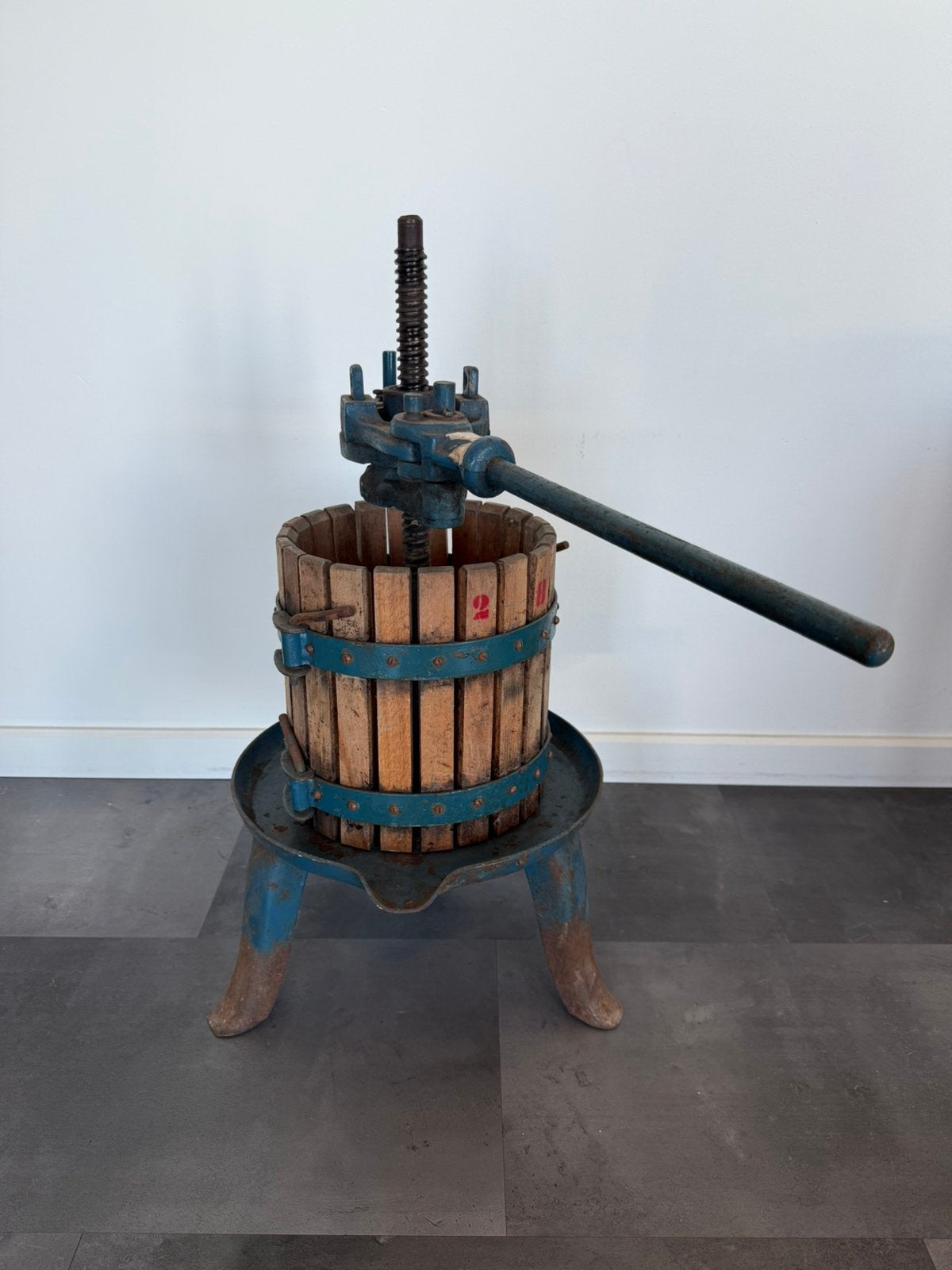 Druivenpers uit Italië. Leuk voor decoratie of of gebruiken, Ophalen, Gebruikt, Hout, Minder dan 5 flessen
