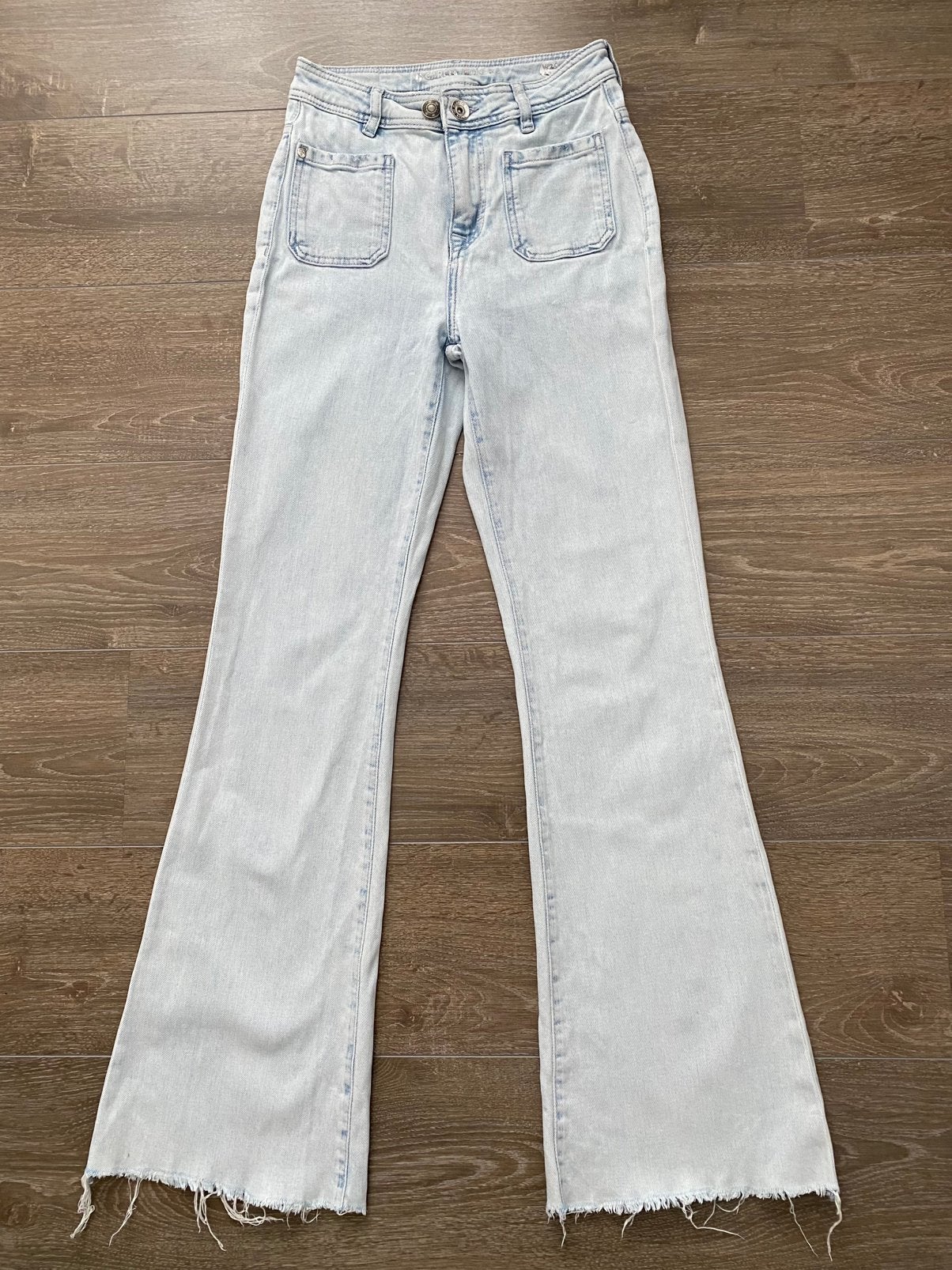 Dames meisjes flared spijkerbroek maat W 26 en L 34 S, Ophalen of Verzenden, Gedragen, Blauw, W27 (confectie 34) of kleiner