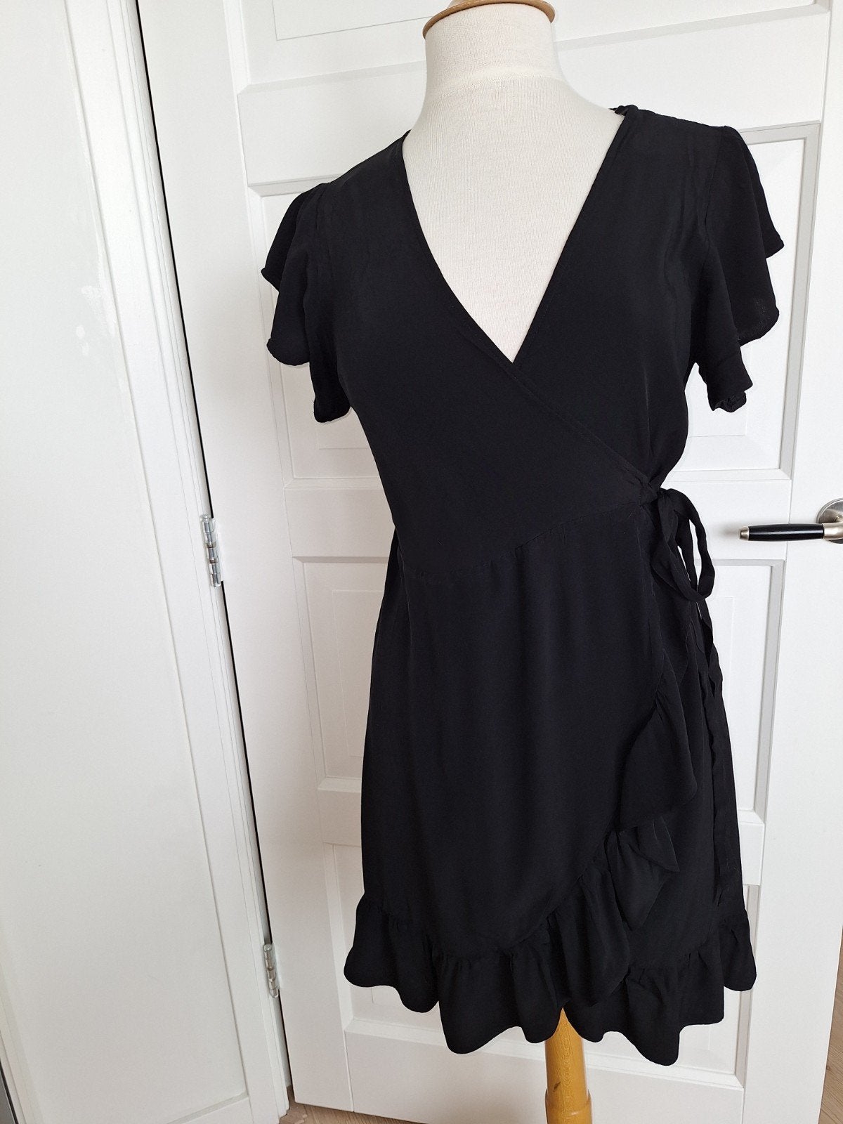 jurk Wikkeljurk Vila mt 40, Kleding | Dames, Maat 38/40 (M), Zwart, Vila, Ophalen of Verzenden