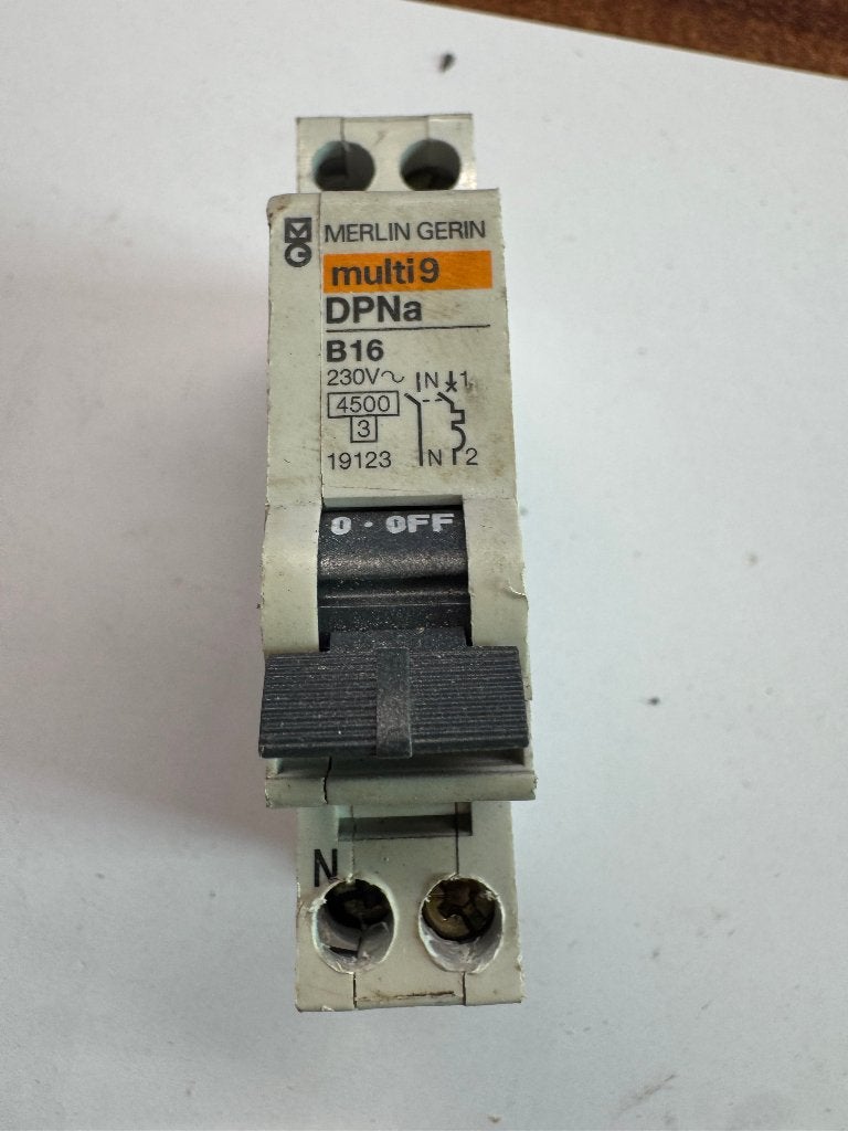 Merlin Gerin Multi9 DPNa B16 Installatieautomaat, Doe-het-zelf en Verbouw, Ophalen of Verzenden, Gebruikt, Schneider Electric