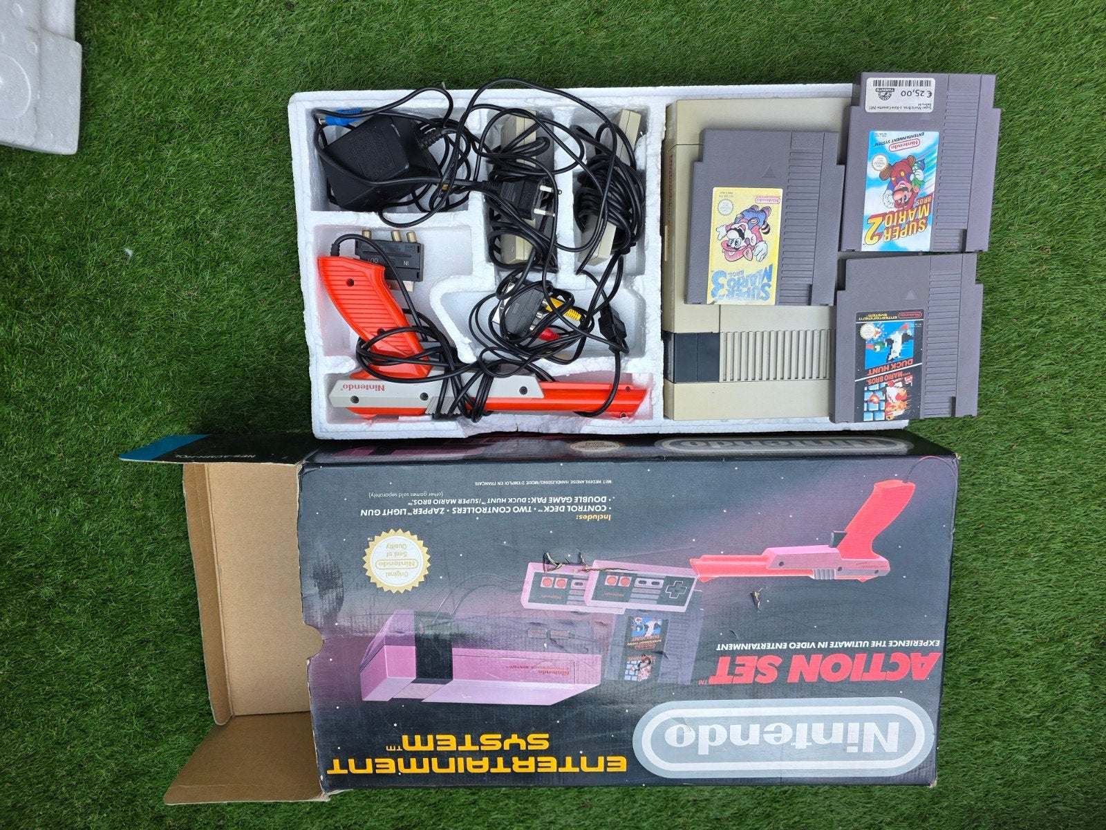 Nintendo NES Action Set met 4 games en accessoires, Ophalen