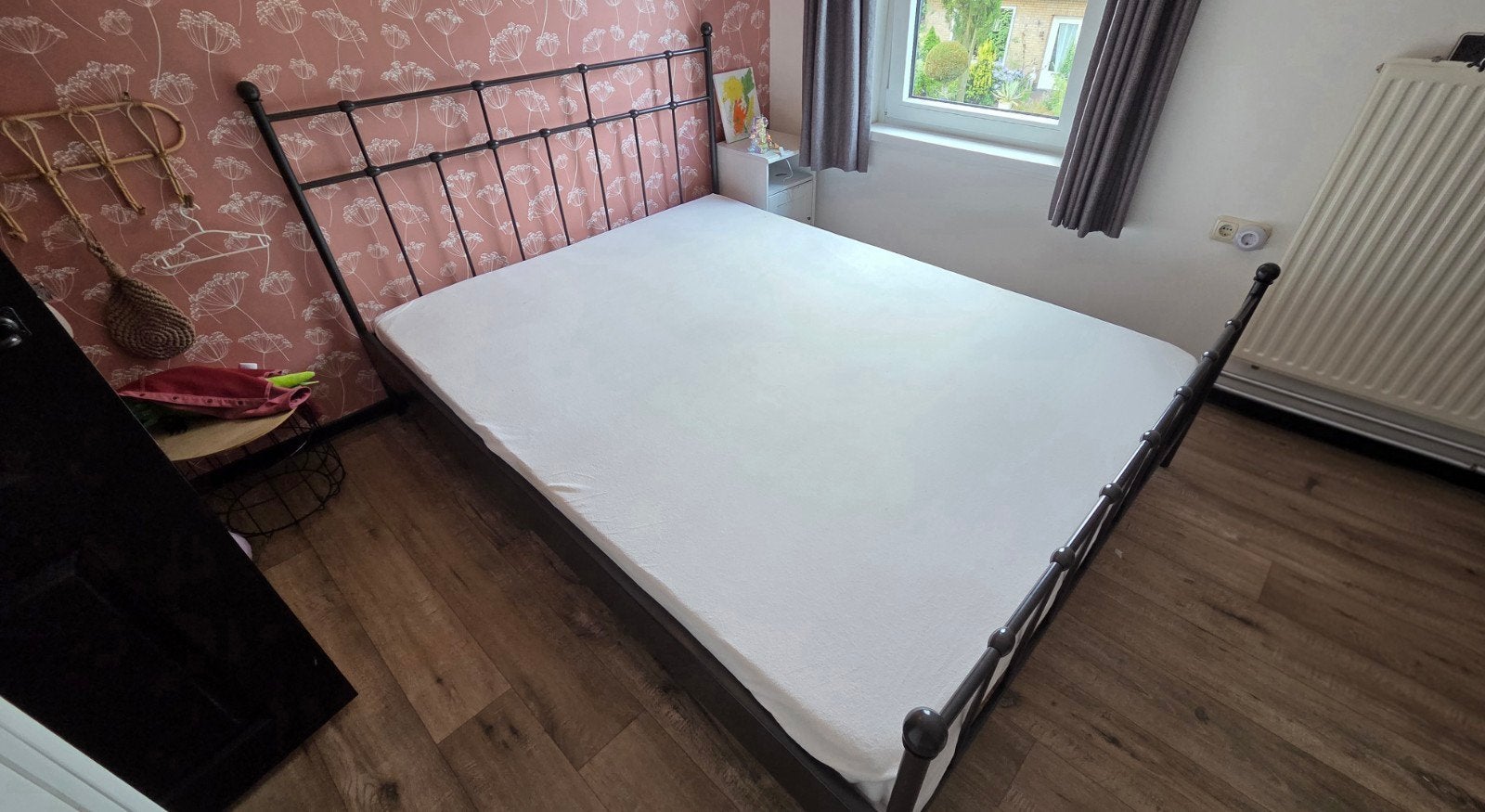 Tweepersoonsbed 180 x 200 cm staal incl matras, Ophalen