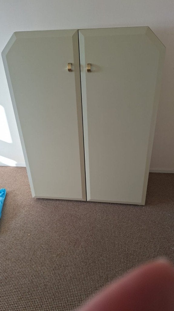 gratis kast degelijke kwaliteit 90 40 120 hoog met planken, Ophalen, Met plank(en), Gebruikt, 100 tot 150 cm