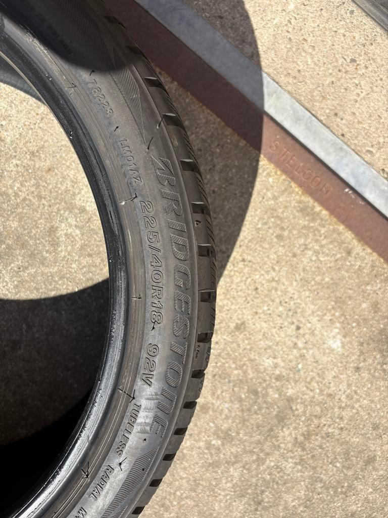 Bridgestone 225/40R18 Winterbanden - Z.G.A.N. 6mm profiel, Ophalen, 18 inch, Gebruikt, Winterbanden