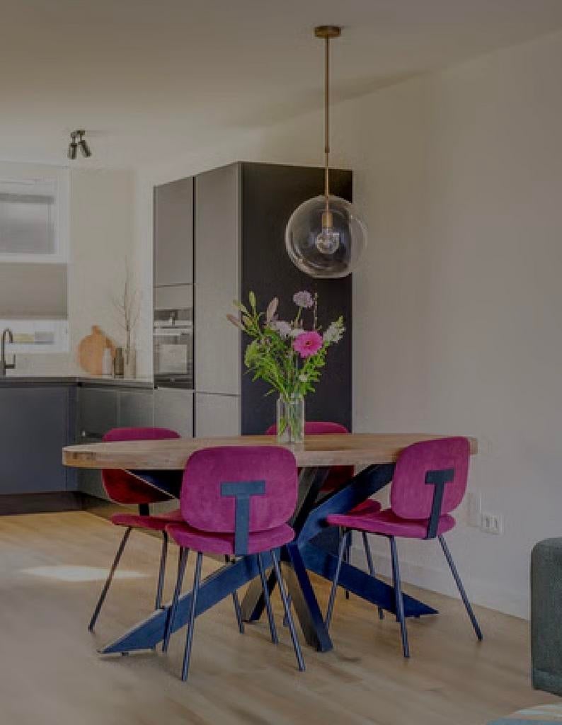 Ovale eettafel met 4 eetkamerstoelen bordeaux, Huis en Inrichting, Tafels | Eettafels, Zo goed als nieuw, 100 tot 150 cm, 200 cm of meer
