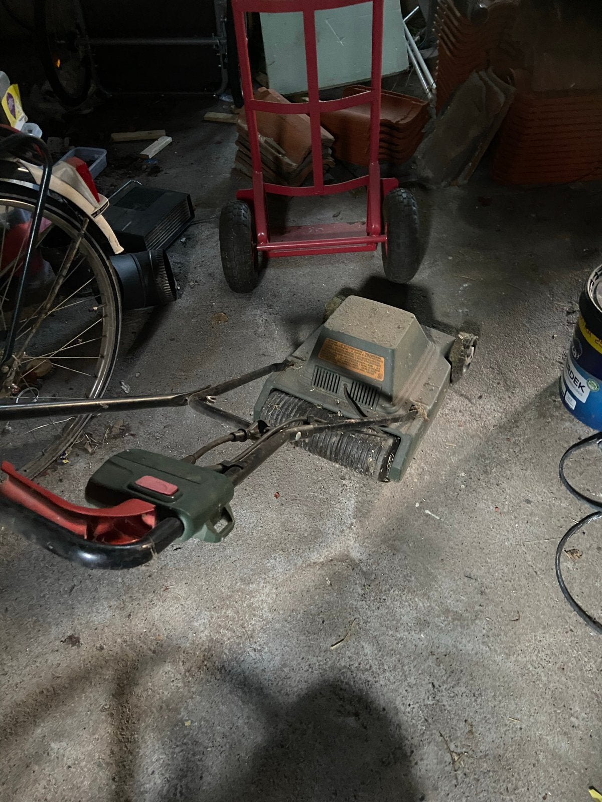 Grasmaaier - Ouder model, maar werkt nog perfect!, Ophalen, Cirkelmaaier, Gebruikt, Elektrische grasmaaier