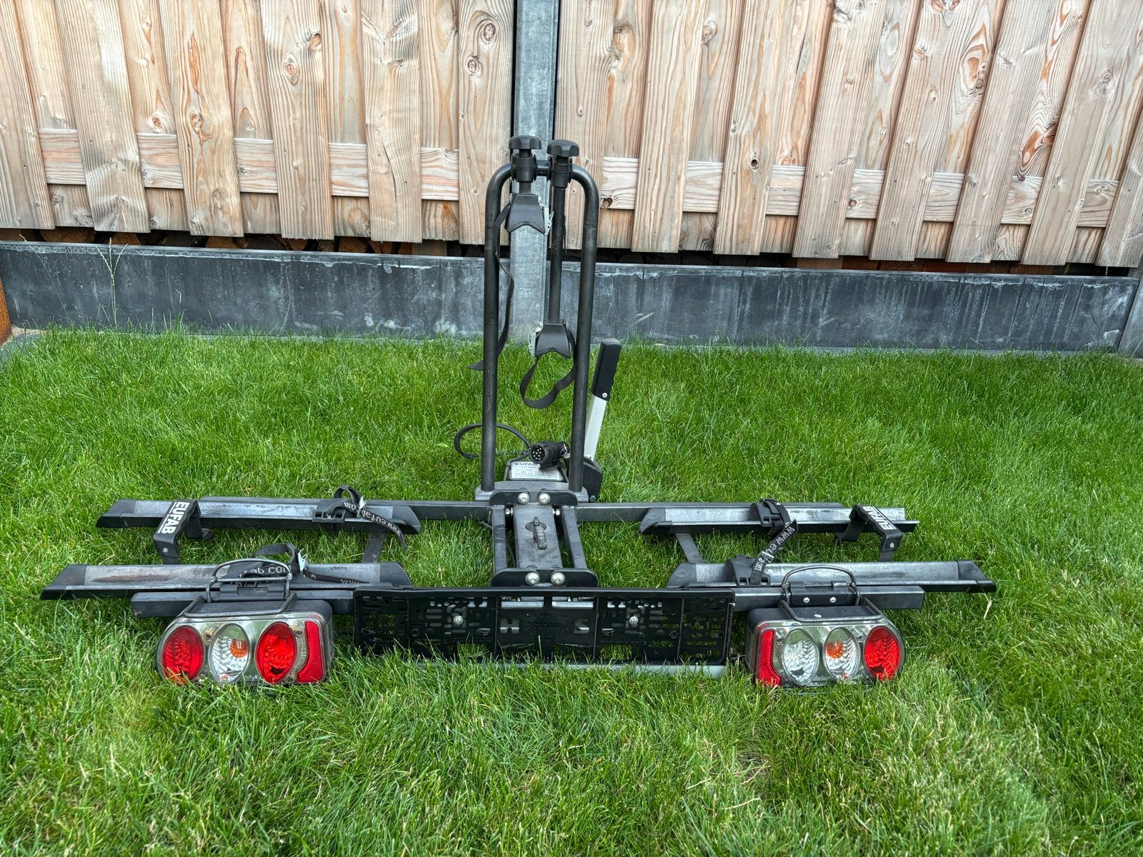 Eufab Poker F inklapbare fietsendrager voor 2 e-bikes, Ophalen, Gebruikt, 2 fietsen, Trekhaakdrager