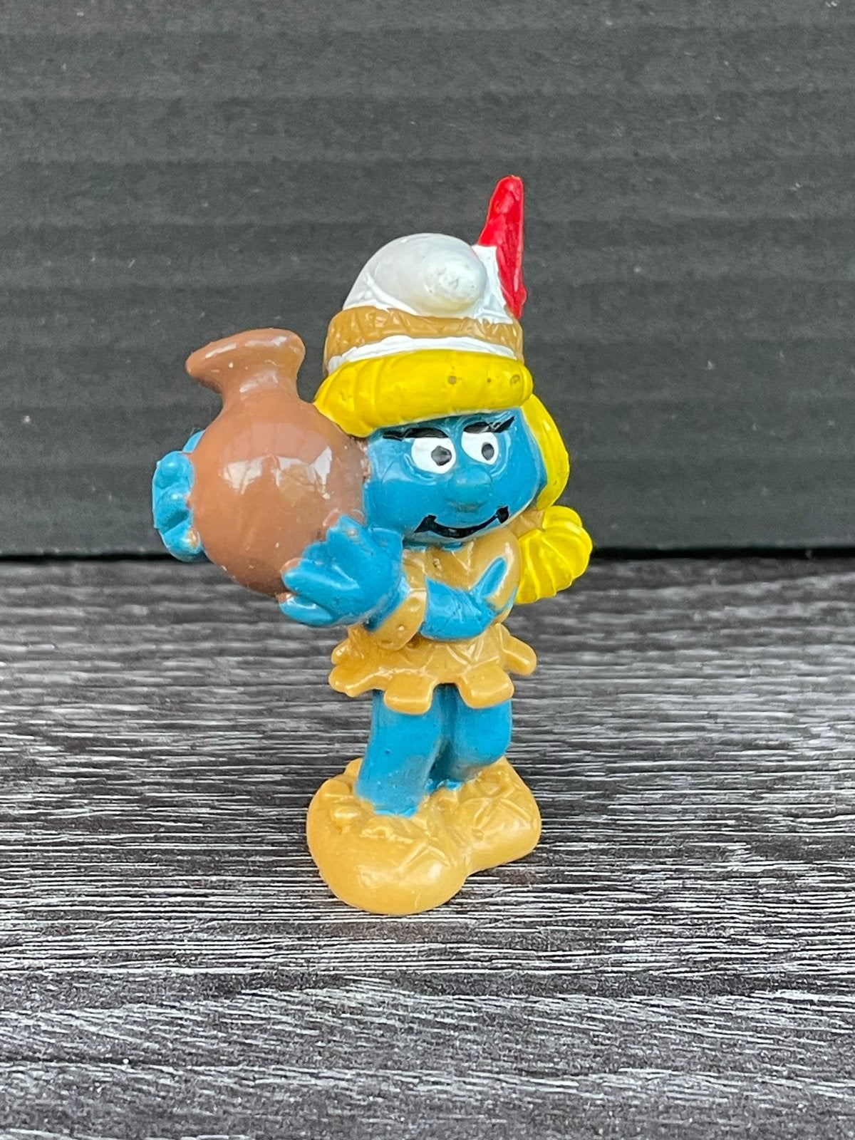 Smurfin Indianen Smurf met waterkruik - Vintage Smurf, Verzamelen, Smurfen, Ophalen of Verzenden, Gebruikt, Smurfin, Poppetje, Figuurtje of Knuffel