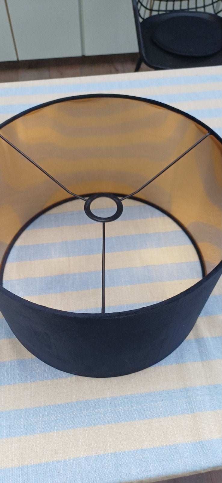 Zwart fluwelen lampenkap met goudkleurige binnenkant, Ophalen, Zo goed als nieuw, Zwart, Rond