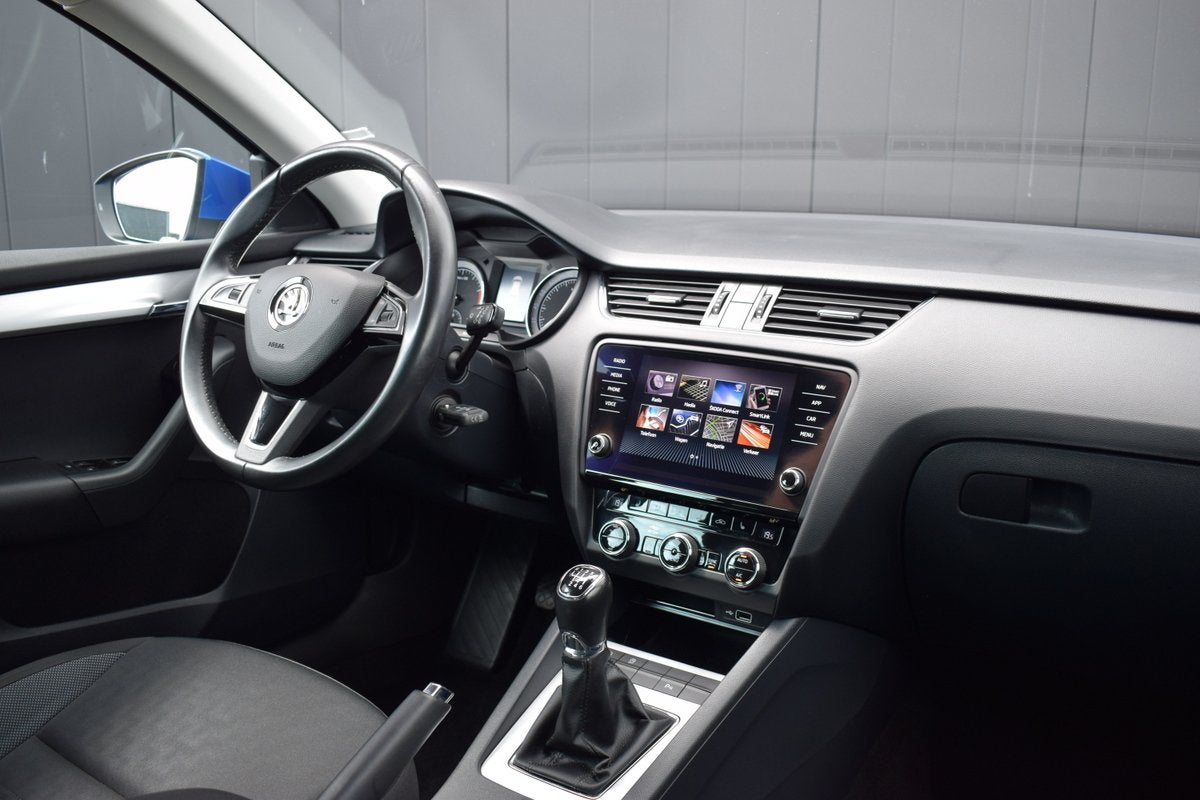 Skoda Octavia Combi 1.5 TSi Greentech Business Edition Plus, Auto's, Skoda, Voorwielaandrijving, Stof, Gebruikt, Blauw