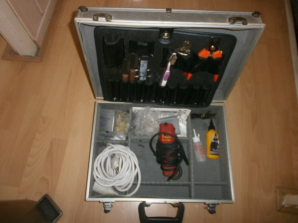 Te koop een provesionele honden trim set, Dieren en Toebehoren, Aesculap, Ophalen, Zo goed als nieuw, Tondeuse
