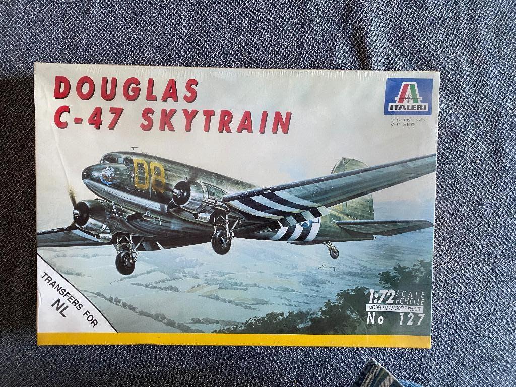DOUGLAS C-47 SKYTRAIN ITALERI, 1:72 tot 1:144, Italeri, Ophalen of Verzenden, Zo goed als nieuw