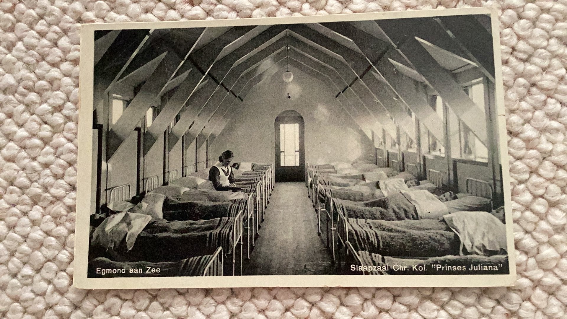 Ansichtkaart Egmond aan Zee Slaapzaal “Prinses Juliana” 1936, Ophalen of Verzenden, 1920 tot 1940, Gelopen, Noord-Holland