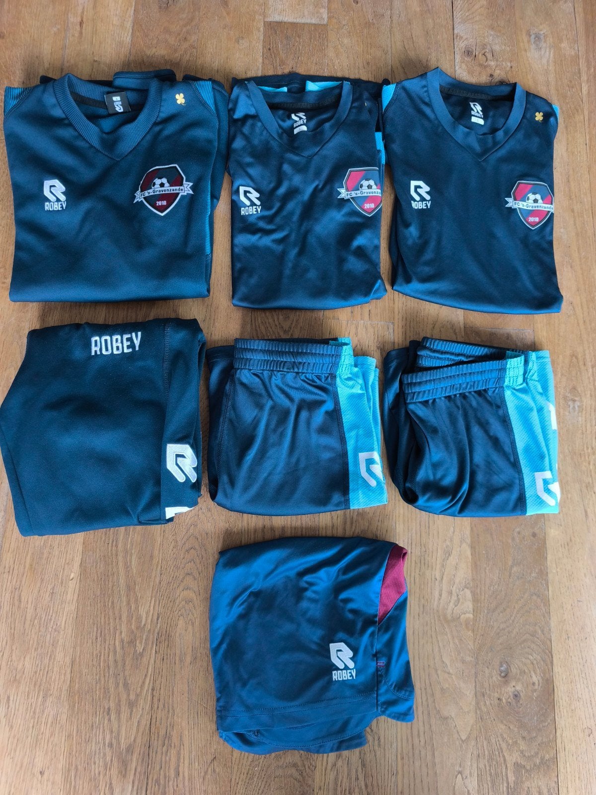 Voetbalkledingpakket FC 's-Gravenzande (Robey) maat S, Maat S, Ophalen of Verzenden, Zo goed als nieuw, Shirt