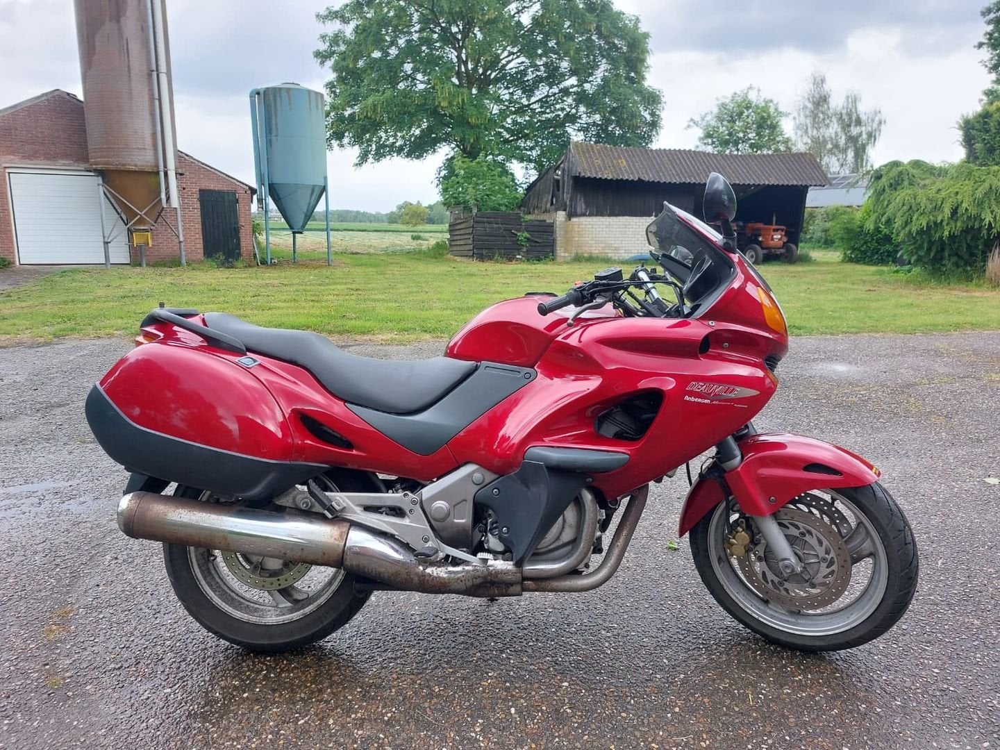 Nette HONDA NT 650 V DEAUVILLE BJ 2000, 2 cilinders, HONDA, Motorrijbewijs A, Bedrijf