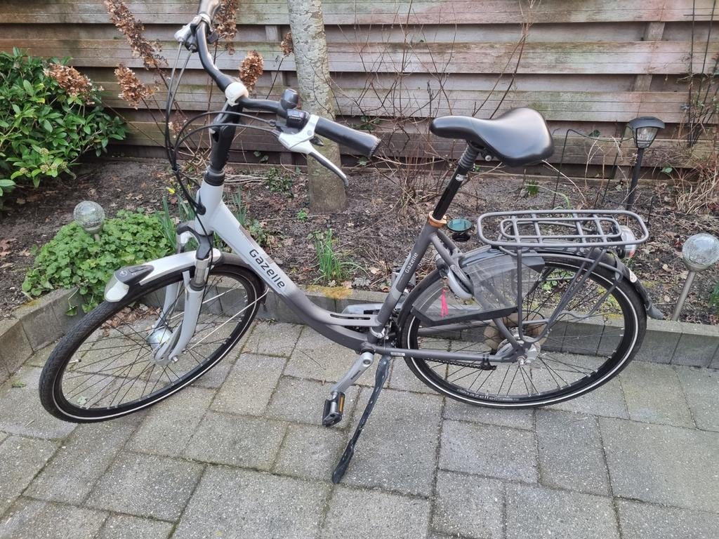 Gazelle damesfiets - Weinig gebruikt!, Ophalen, Velgrem, Versnellingen, Gazelle
