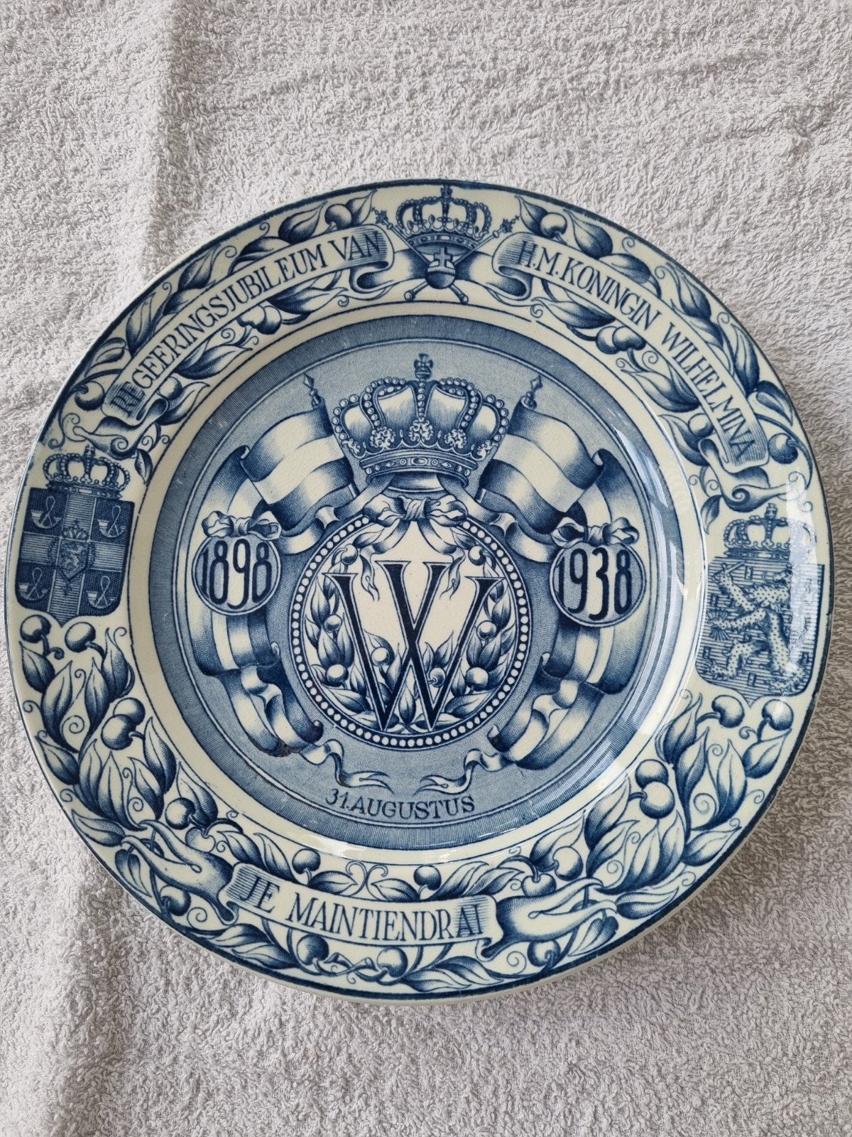 Petrus Regout bord Koningin Wilhelmina jubileum 1898-1938, Ophalen of Verzenden