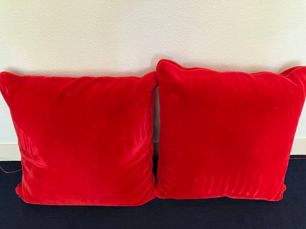 Twee mooie kussens zitkussen 65 x 65 cm nieuwstaat, Vierkant, Zo goed als nieuw, Rood, Zitkussen