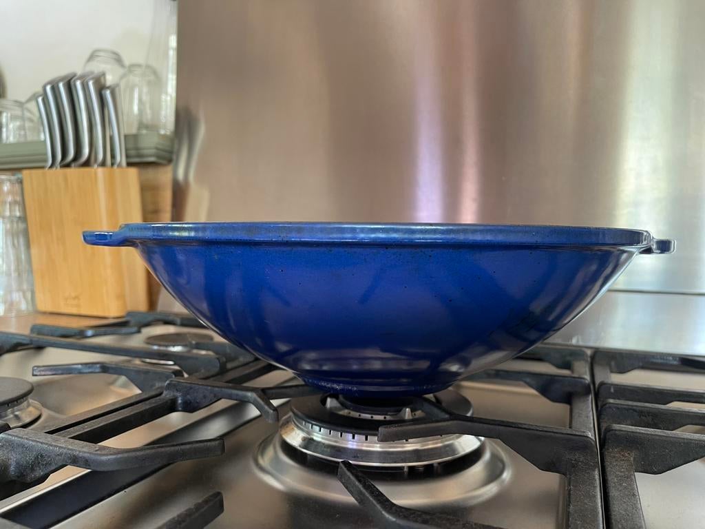 Zware gietijzeren wok, Huis en Inrichting, Ophalen of Verzenden, Zo goed als nieuw, Gietijzer, Wok