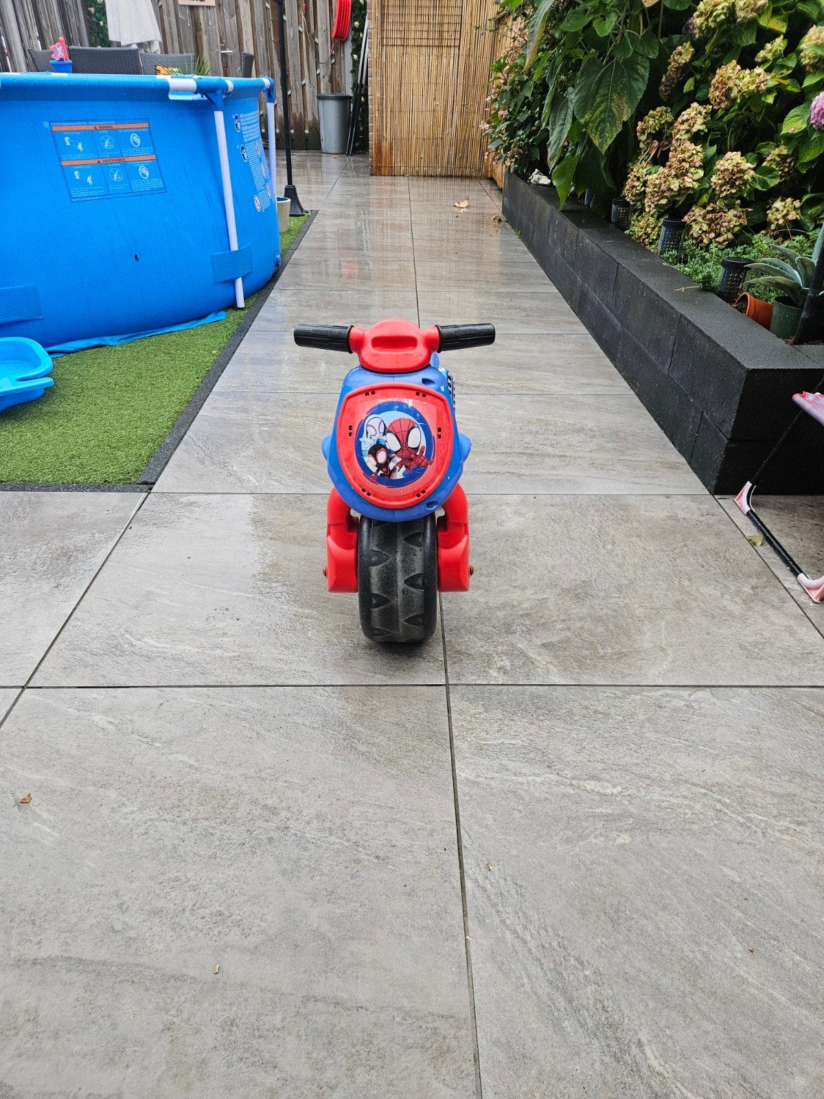 Spiderman loopmotor voor kinderen, Kinderen en Baby's, Speelgoed | Buiten | Voertuigen en Loopfietsen, Ophalen of Verzenden, Gebruikt