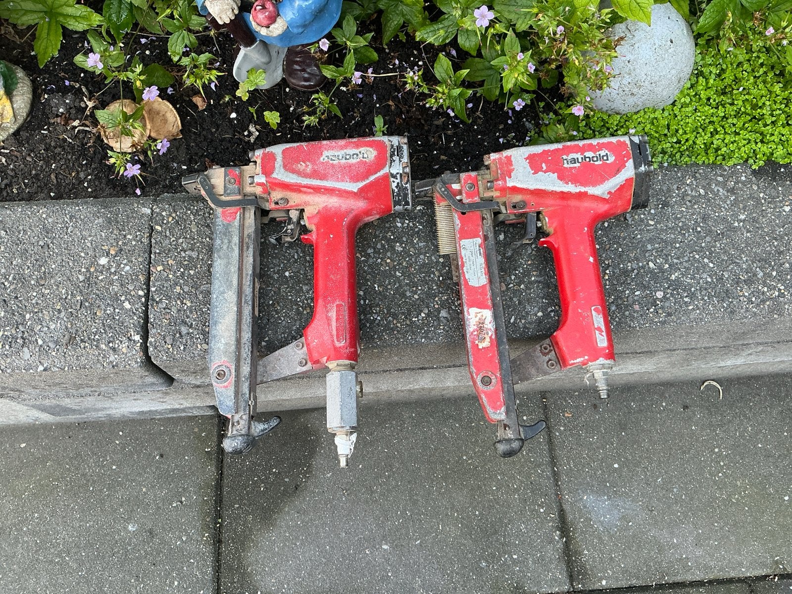 Twee Haubold theenagelschieters, Ophalen of Verzenden, Gebruikt, Tacker/nietmachine, Overige merken