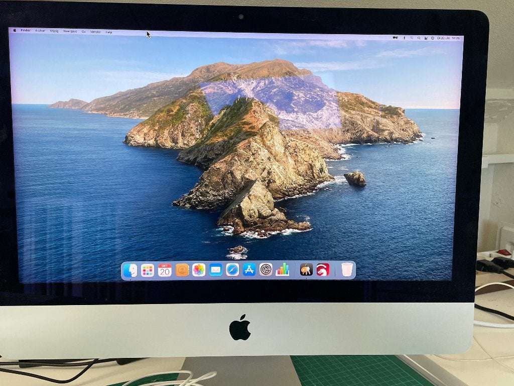 Apple iMac (Retina 4K, 21.5-inch, Late 2015) met accessoires, Computers en Software, Ophalen, Gebruikt, 8 GB, IMac
