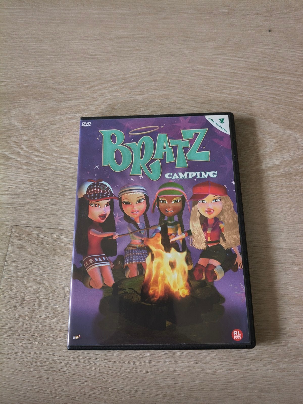 Bratz Camping DVD - 4 afleveringen, Cd's en Dvd's, Gebruikt, Animatie, Alle leeftijden, Tv-serie
