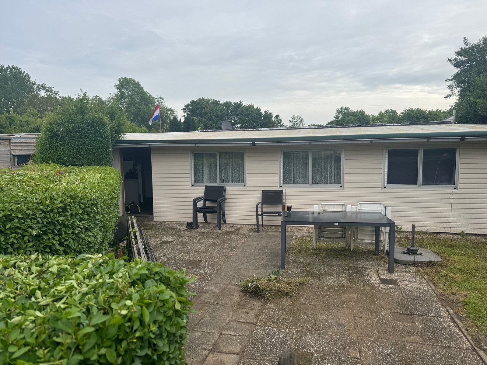 Mooi 6-persoons chalet met staanplaats in Hagestein, Caravans en Kamperen, Tot en met 6
