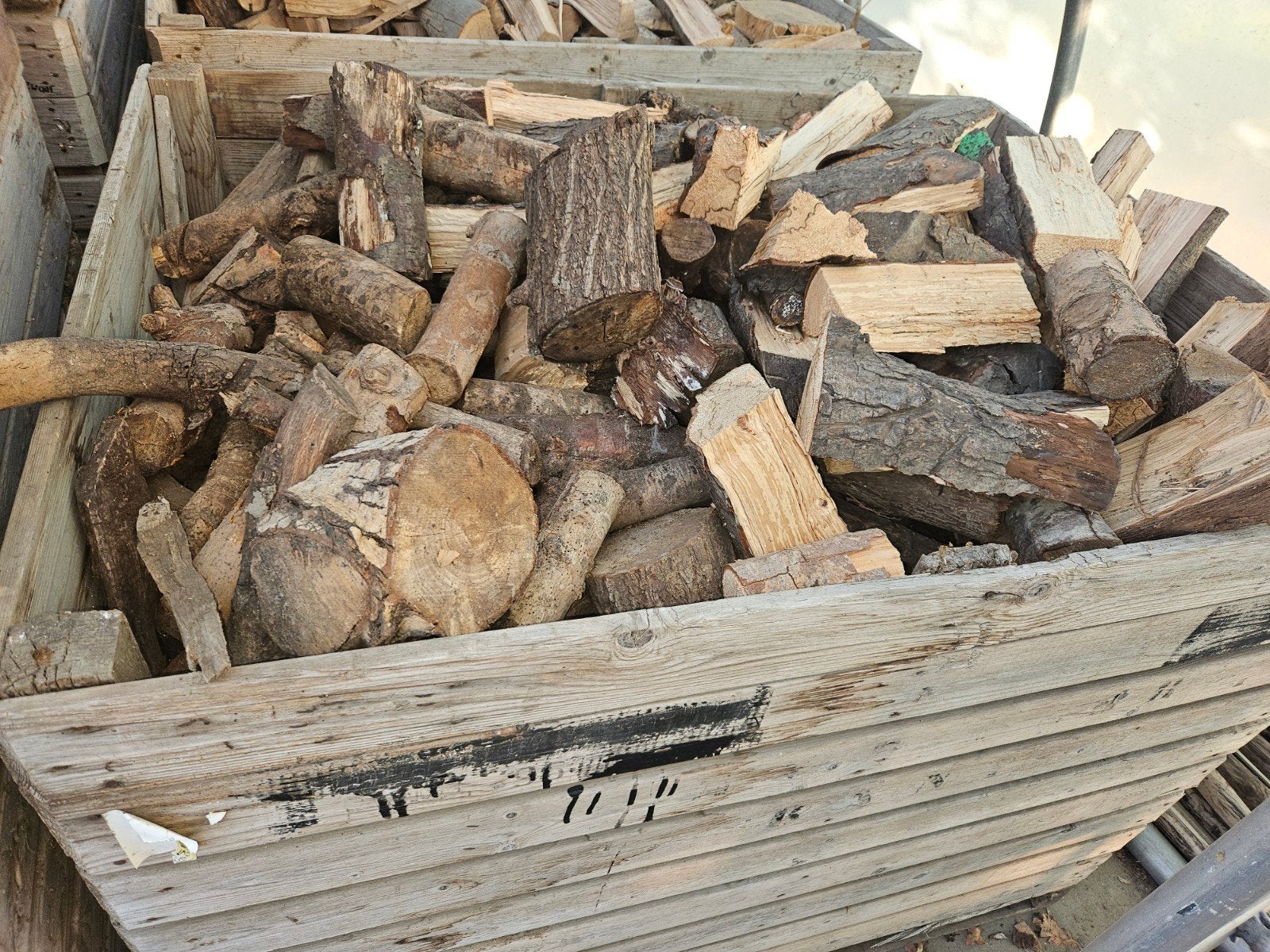Haardhout mix van wilg en conifeer prijs is voor 2m3, Minder dan 3 m³, Ophalen, Overige houtsoorten, Blokken