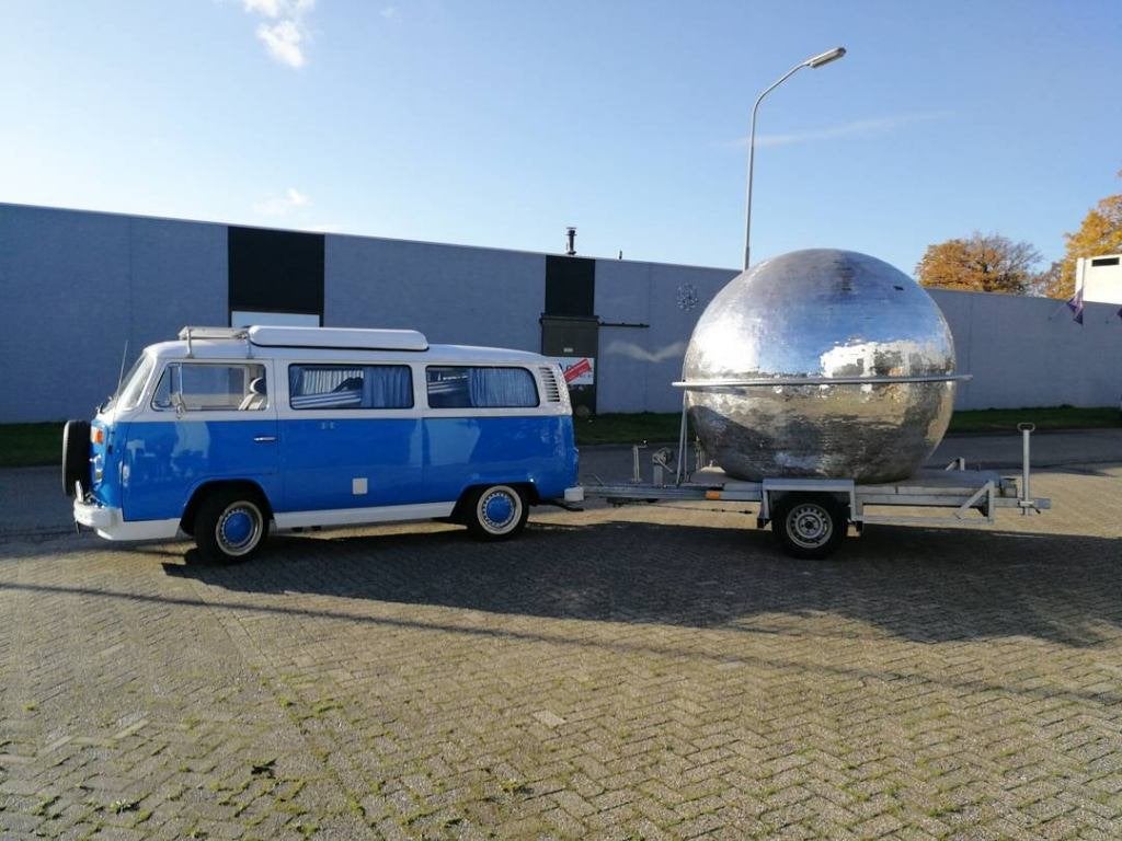 DJ Booth verhuur (uniek) Zie omschrijving, Hobby en Vrije tijd, Feestartikelen | Verhuur, Ophalen, Zo goed als nieuw, Overige