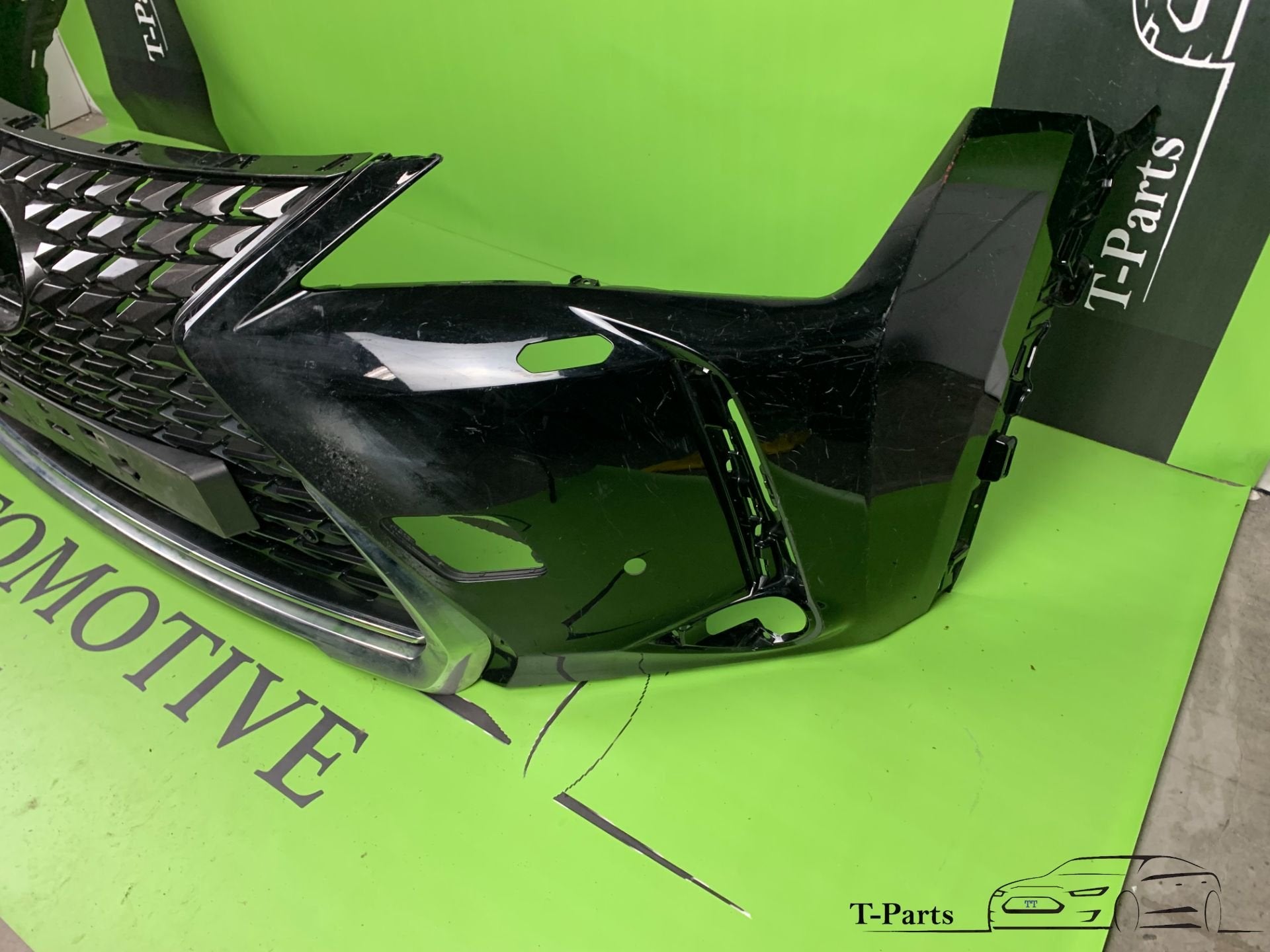 lexus ux voorbumper grille bumper gril, Info@fabrikant.eu, Bumper, Fabrikantstraat 1
1000 AA  Amsterdam, Fabrikant BV