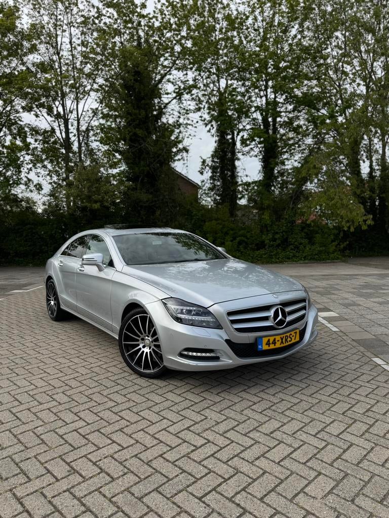 Mercedes-Benz CLS 350 Blue Efficiency Aut7 2012 Grijs, Auto's, Mercedes-Benz, Bedrijf, CLS, ABS, Achteruitrijcamera, Adaptieve lichten