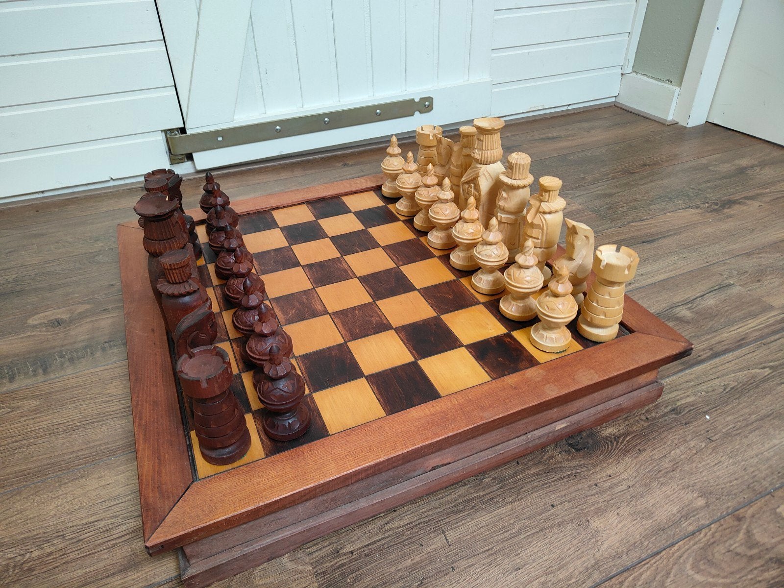 Prachtig groot houten schaakspel uit Polen 58*58 cm, Ophalen, Gebruikt