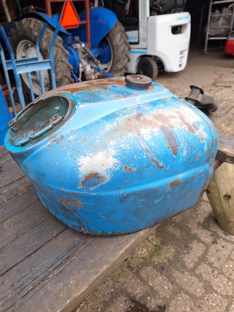 Fordson dexta plaatwerk, 150 liter of meer, Ophalen of Verzenden, Gebruikt