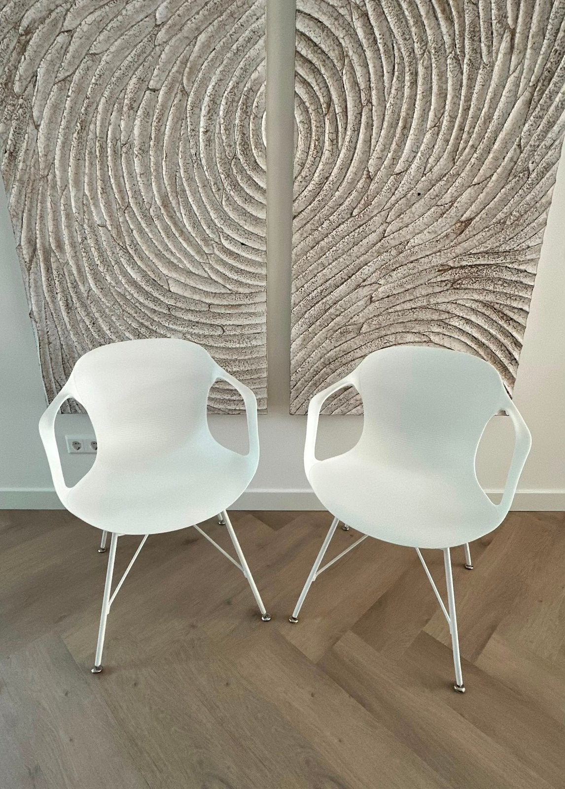 Fritz Hansen NAP replica armstoel – modern design € 65,- pst, Ophalen, Kunststof, Twee, Wit