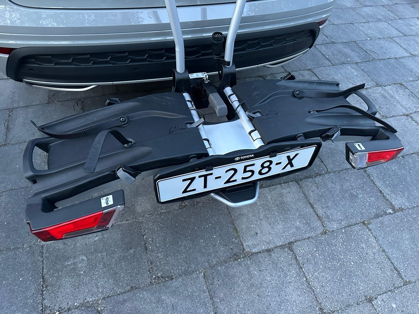 Thule EasyFold 931 fietsendrager voor 2 fietsen, Auto diversen, Fietsendragers, Ophalen, Gebruikt, 2 fietsen, Trekhaakdrager