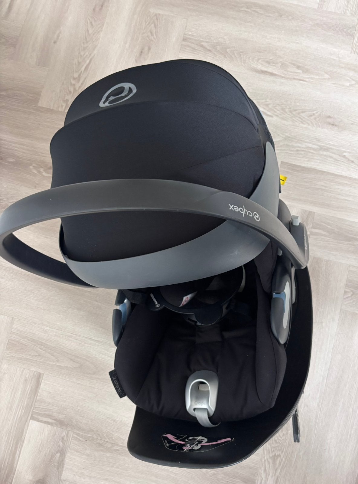 Cybex Aton 5 autostoel (zwart) met Isofix base, Gebruikt, Zijbescherming, Isofix, 0 t/m 13 kg