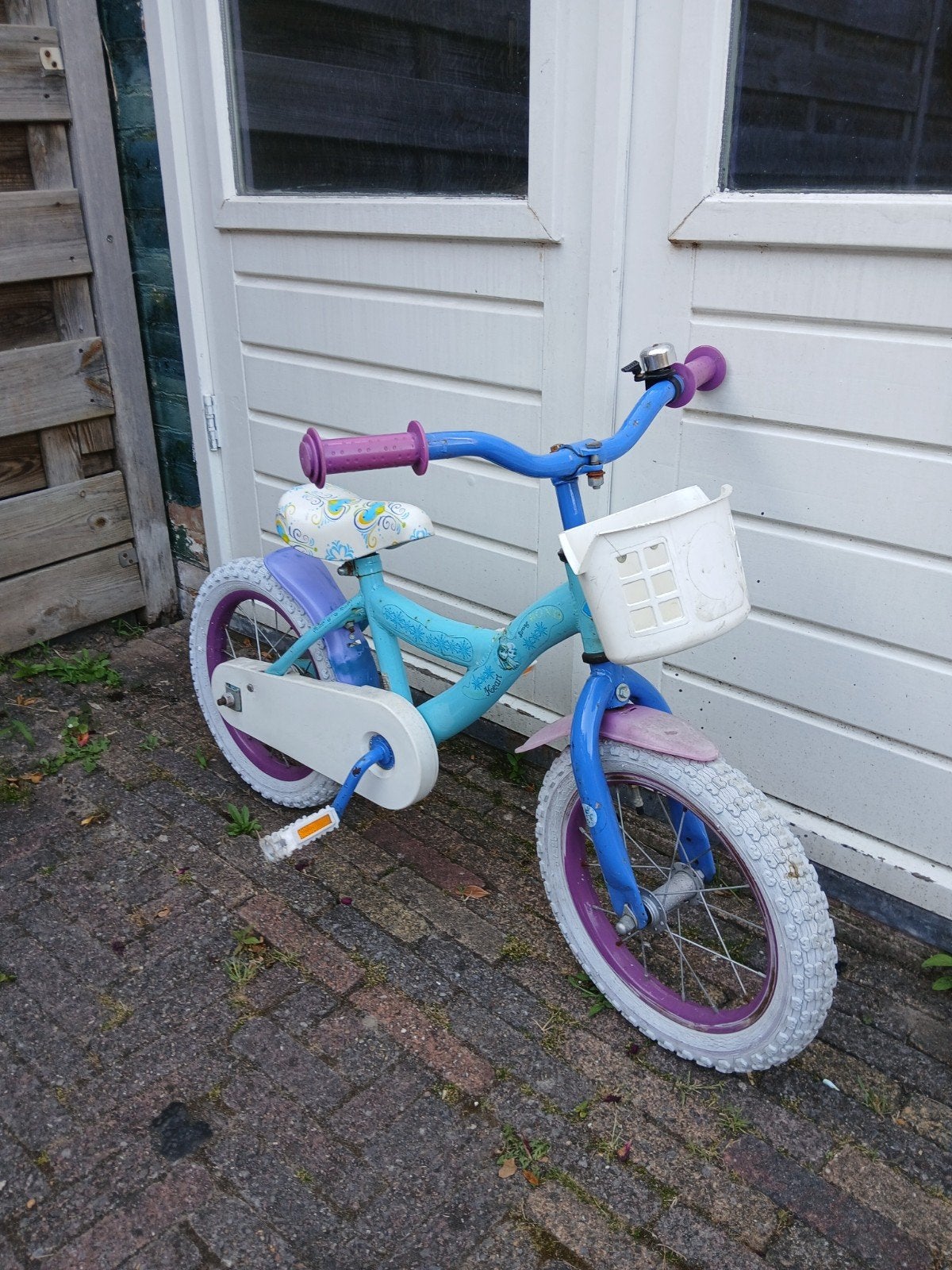 Kinderfiets Frozen 14 inch., Fietsen en Brommers, Fietsen | Kinderfietsjes, Ophalen, Minder dan 16 inch, Zijwieltjes