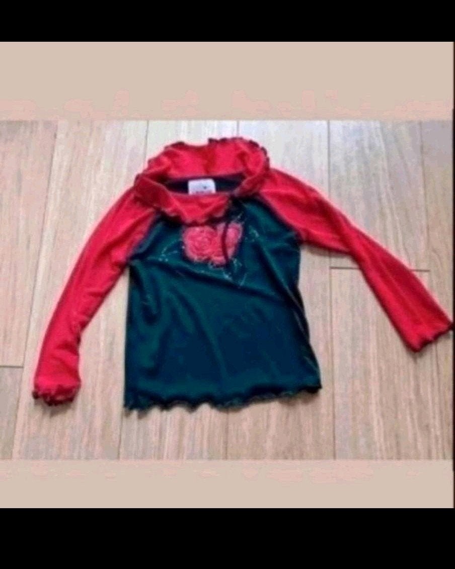 Mooi zwart met rood t-shirt maat 98, Kinderen en Baby's, Kinderkleding | Maat 98, Ophalen of Verzenden, Zo goed als nieuw, Meisje