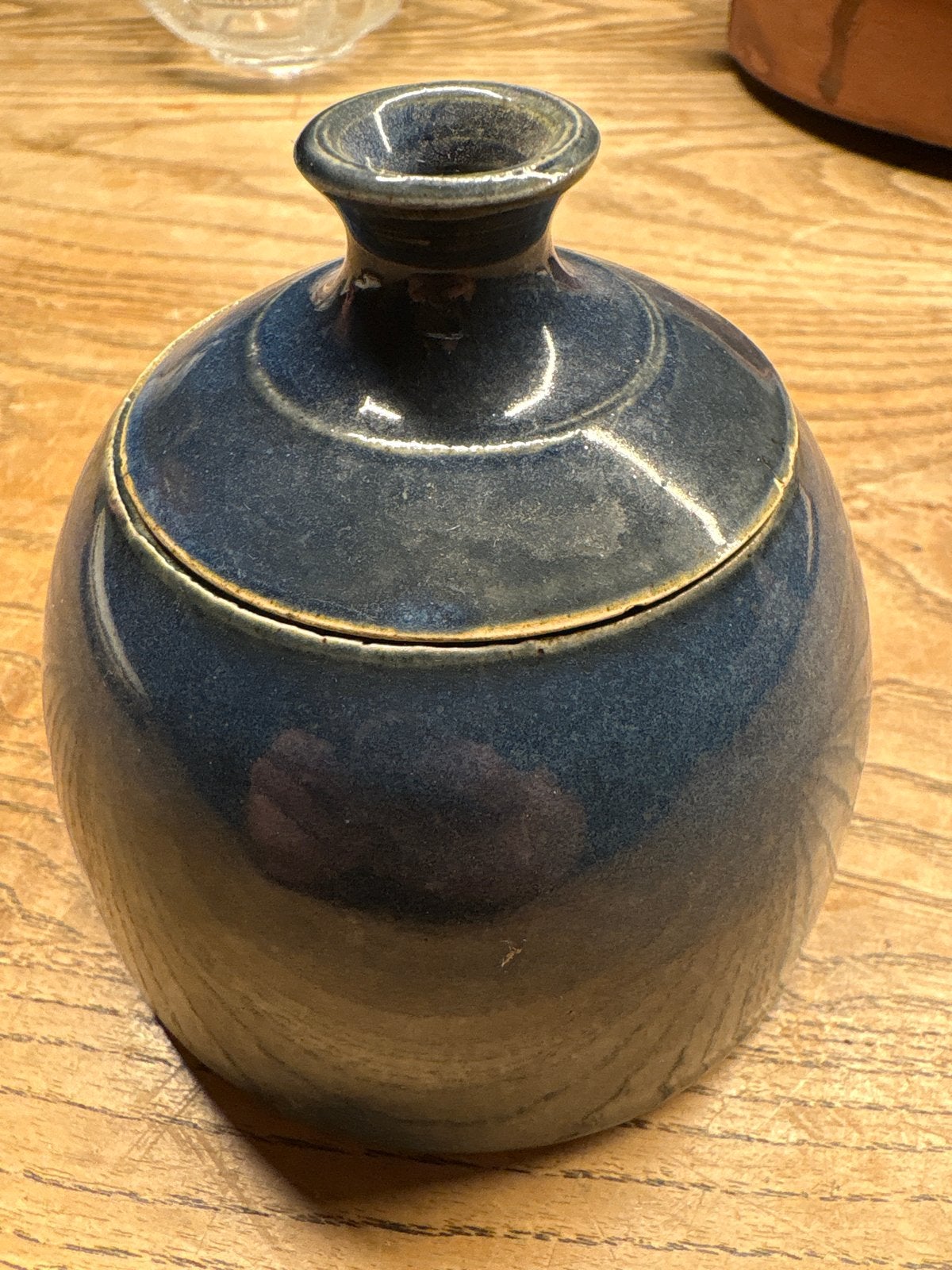 Vintage blauwe keramische pot met deksel - 9,5 cm hoog, Antiek en Kunst, Ophalen