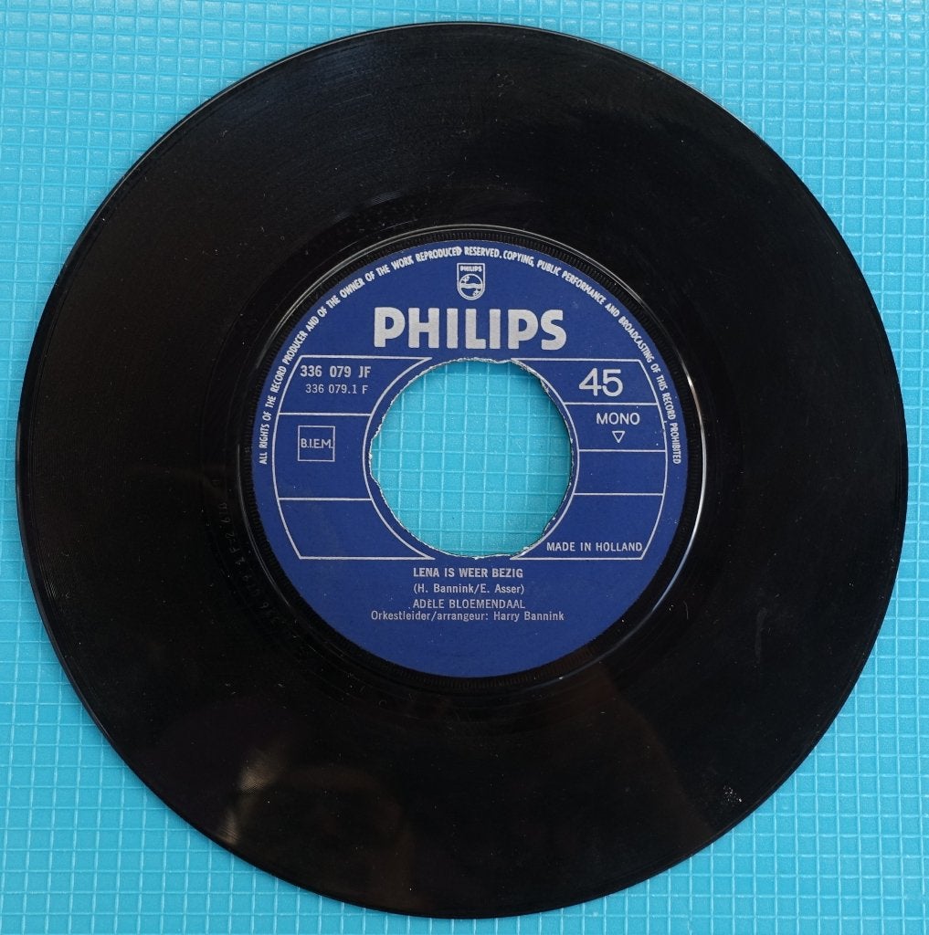 Adele Bloemendaal - Lena Is Weer Bezig - Philips 45 toeren, Gebruikt, 7 inch, Ophalen of Verzenden, Beschermende buitenhoes